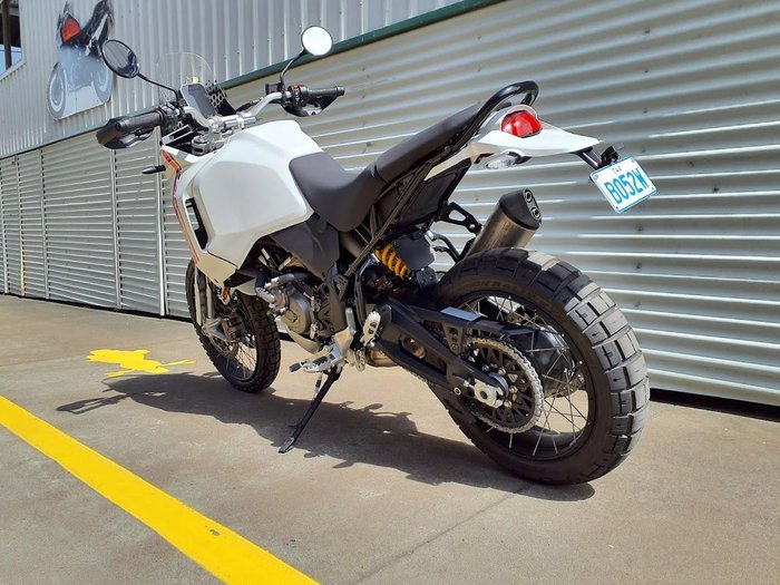 2025 Ducati Desert X Desert X White