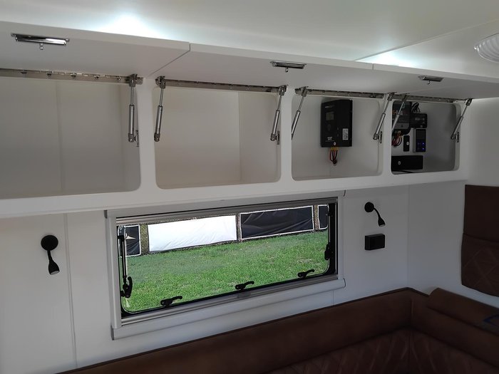 2026 Cadillac RV 2025 Hermes Family Double Bunk Family Van