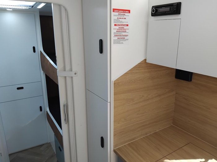 2026 Cadillac RV 2025 Hermes Family Double Bunk Family Van