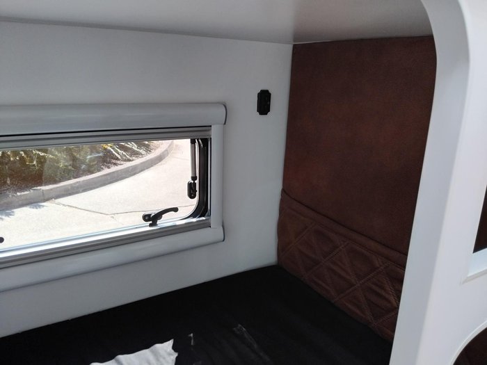 2026 Cadillac RV 2025 Hermes Family Double Bunk Family Van