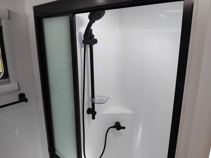 2026 Cadillac RV 2025 Hermes Family Double Bunk Family Van