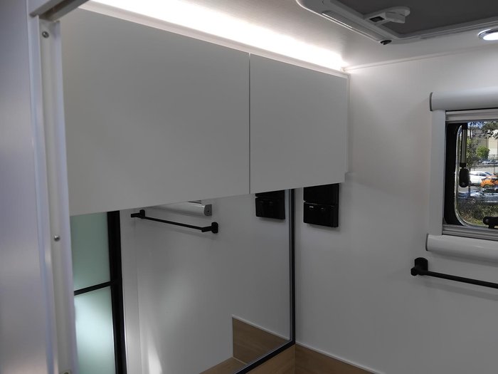 2026 Cadillac RV 2025 Hermes Family Double Bunk Family Van