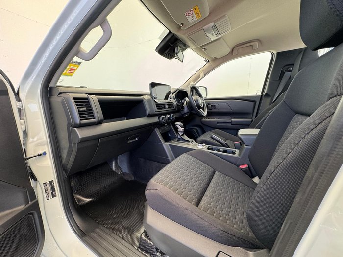 2025 Mitsubishi Triton GLX