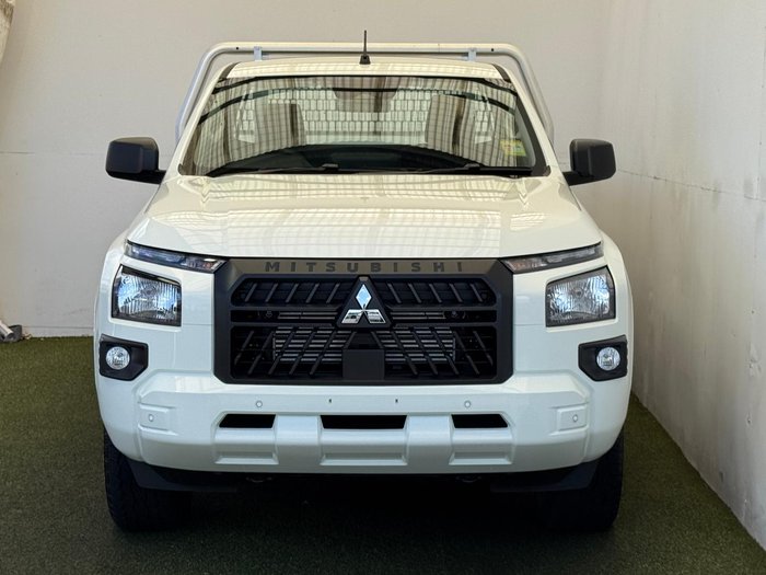 2025 Mitsubishi Triton GLX