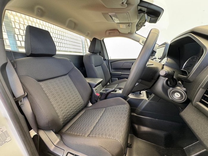 2025 Mitsubishi Triton GLX