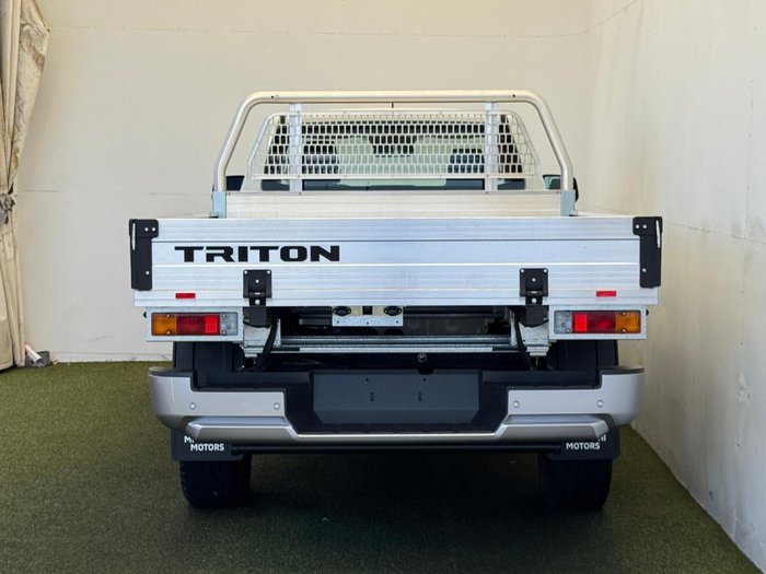 2025 Mitsubishi Triton GLX