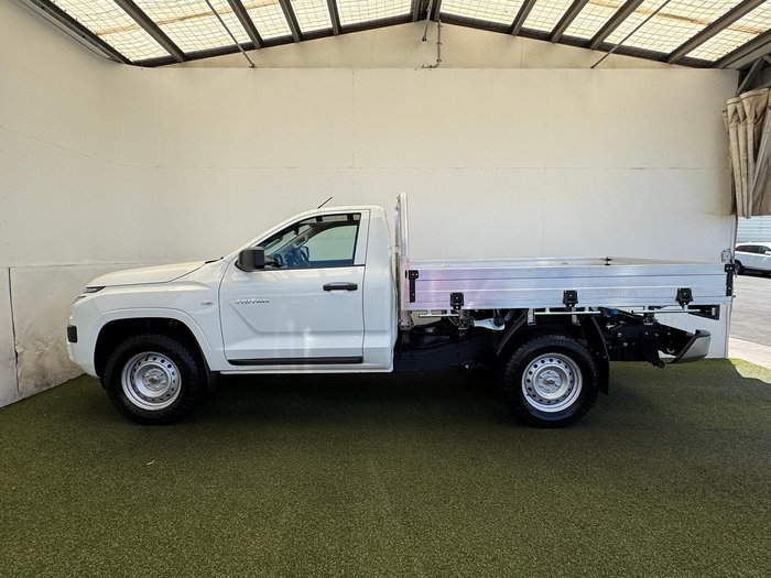 2025 Mitsubishi Triton GLX