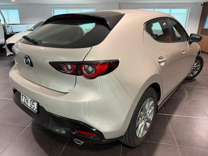 2025 Mazda 3 G20 Pure