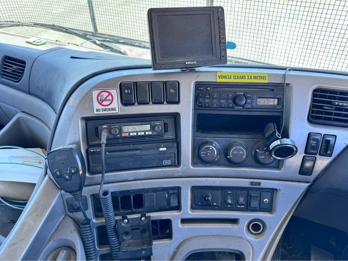 2010 UD Nissan Gwb4d