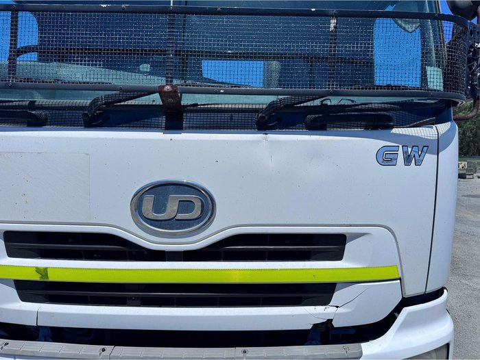 2010 UD Nissan Gwb4d