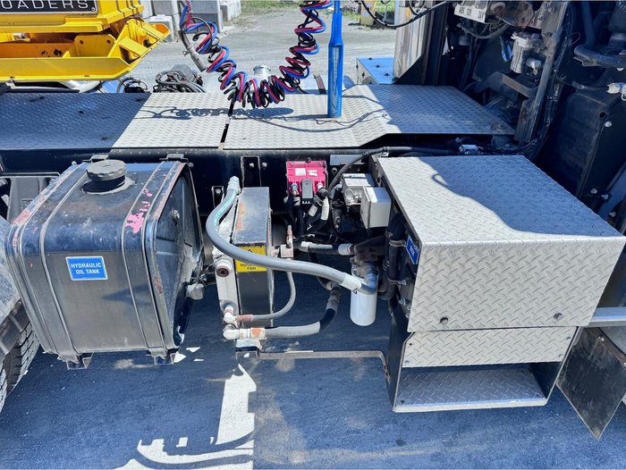 2010 UD Nissan Gwb4d