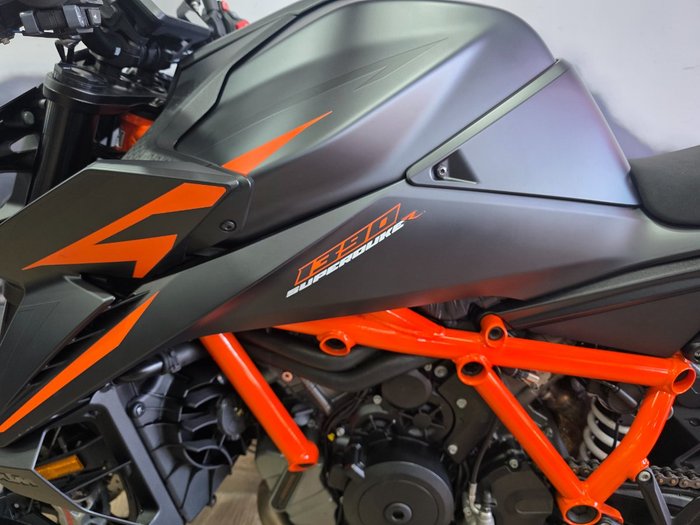 2024 Ktm 1390 SUPER DUKE R EVO Black
