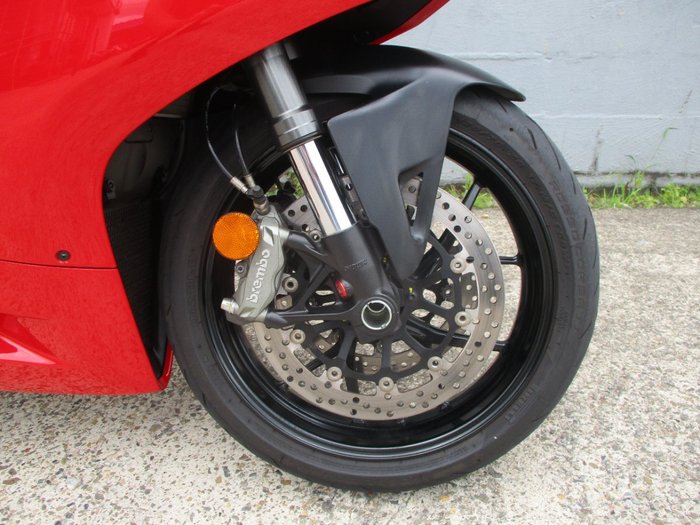 2021 DUCATI PANIGALE V2 RED
