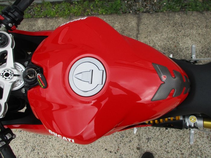 2021 DUCATI PANIGALE V2 RED