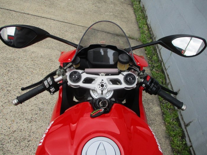2021 DUCATI PANIGALE V2 RED