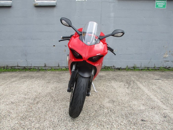2021 DUCATI PANIGALE V2 RED