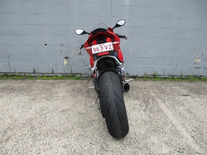 2021 DUCATI PANIGALE V2 RED