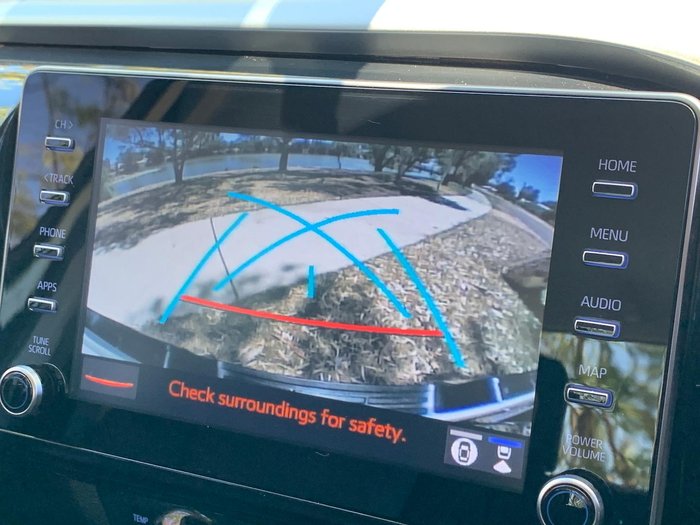 2023 Toyota Hilux SR5