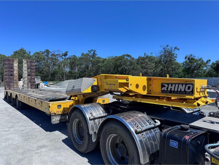 2016 Rhino Tri Axle Trailer