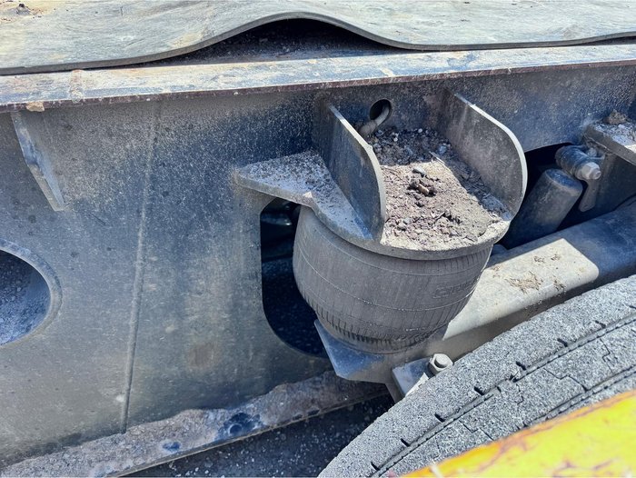 2016 Rhino Tri Axle Trailer