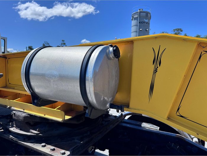 2016 Rhino Tri Axle Trailer