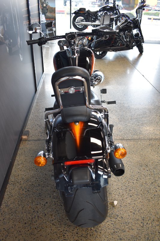 2015 HARLEY-DAVIDSON FXSB SOFTAIL BREAKOUT