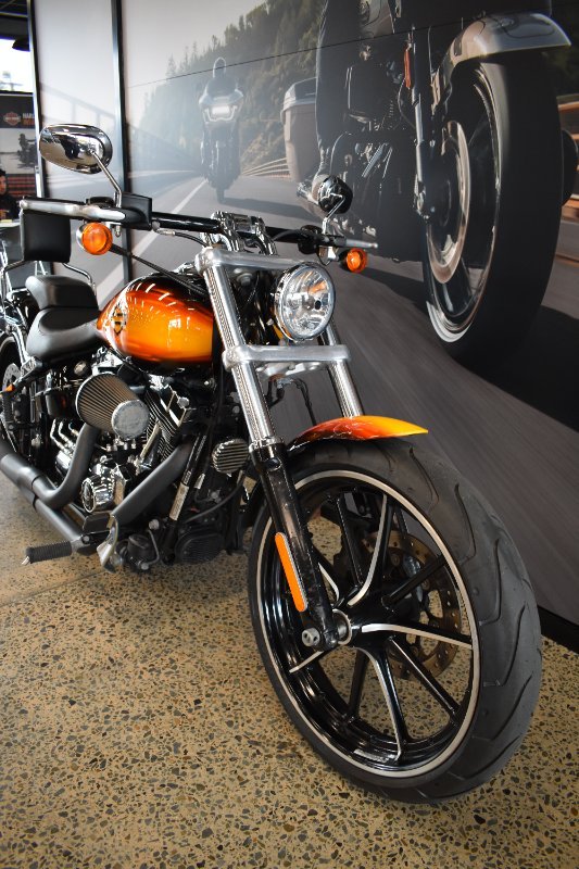 2015 HARLEY-DAVIDSON FXSB SOFTAIL BREAKOUT
