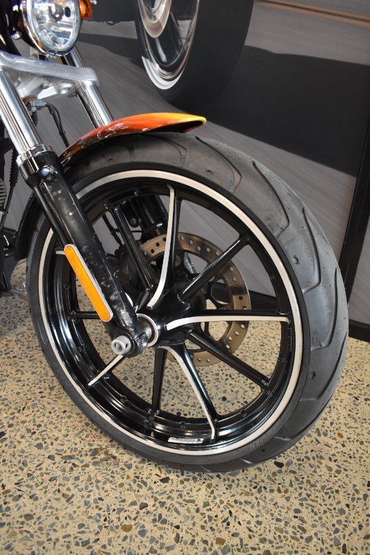 2015 HARLEY-DAVIDSON FXSB SOFTAIL BREAKOUT