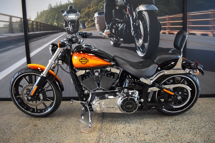 2015 HARLEY-DAVIDSON FXSB SOFTAIL BREAKOUT