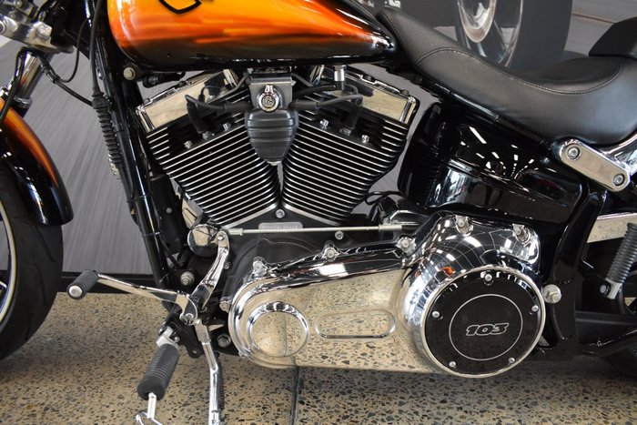 2015 HARLEY-DAVIDSON FXSB SOFTAIL BREAKOUT