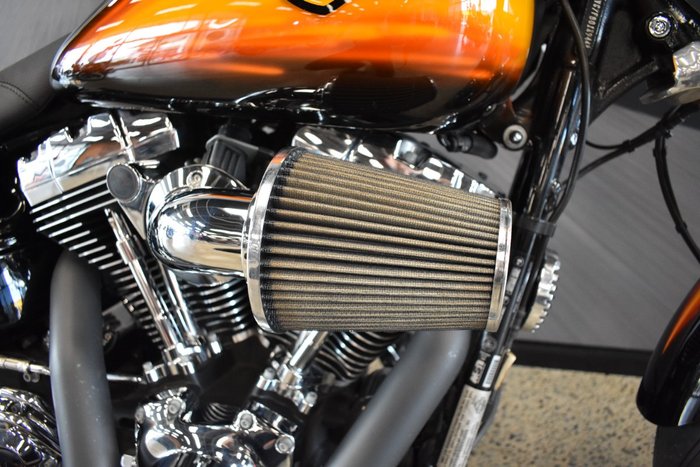 2015 HARLEY-DAVIDSON FXSB SOFTAIL BREAKOUT