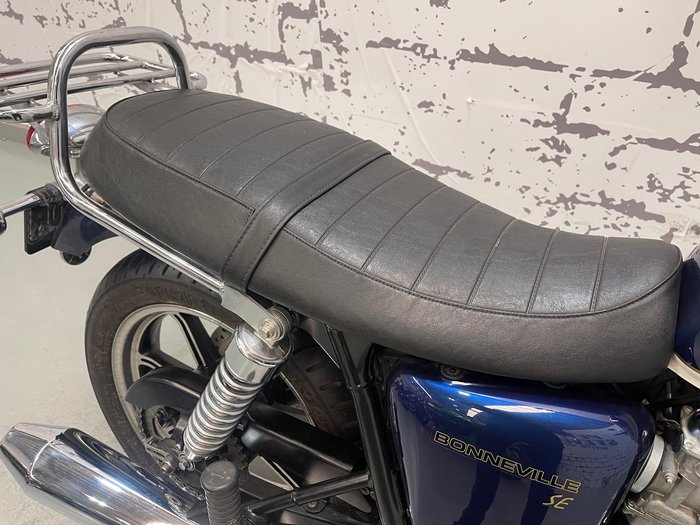 2011 Triumph Bonneville SE Bonneville White