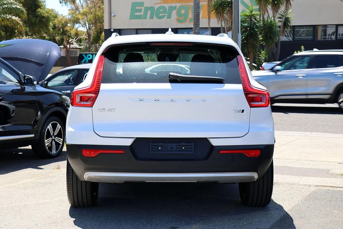 2021 Volvo XC40 T4 Inscription MY22 AWD Crystal White