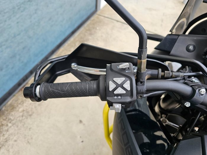 2022 HUSQVARNA NORDEN 901 Yellow