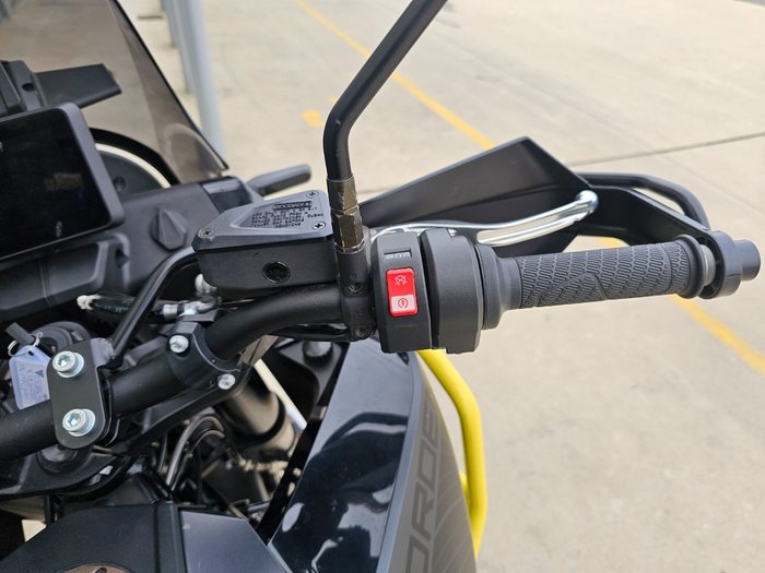 2022 HUSQVARNA NORDEN 901 Yellow