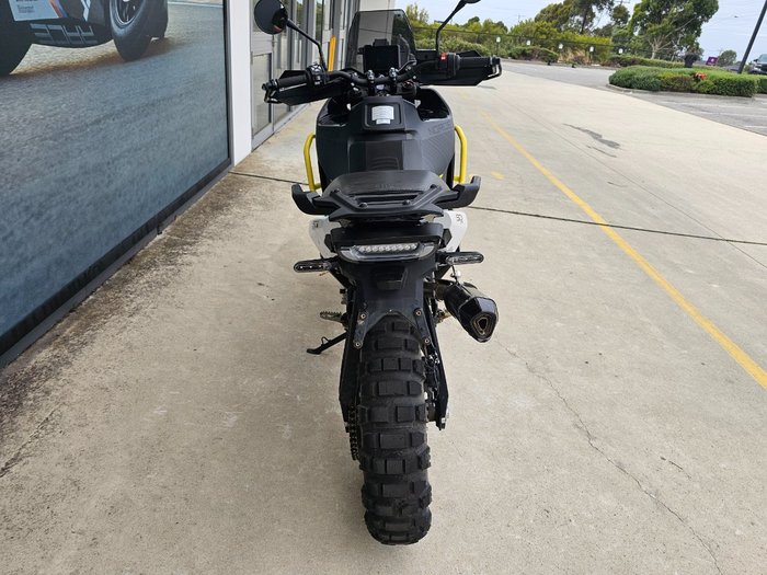 2022 HUSQVARNA NORDEN 901 Yellow