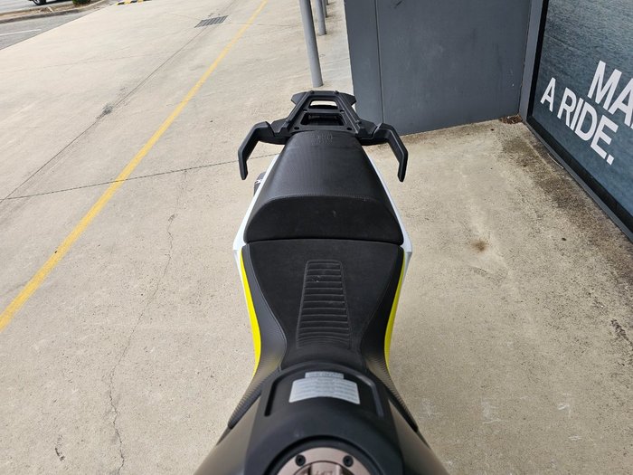 2022 HUSQVARNA NORDEN 901 Yellow