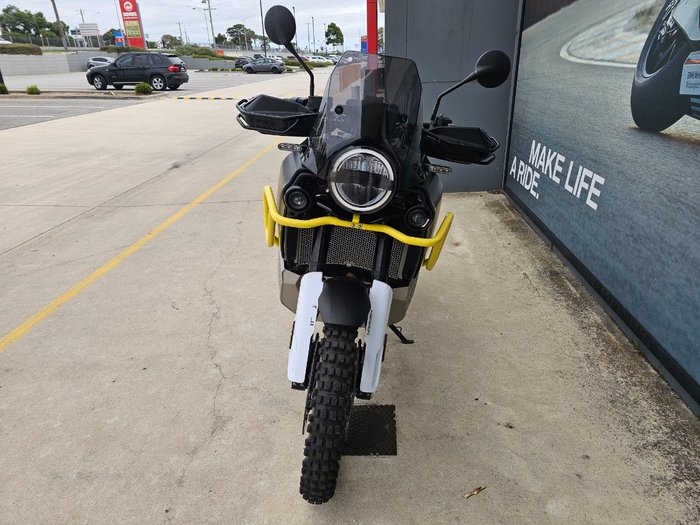 2022 HUSQVARNA NORDEN 901 Yellow