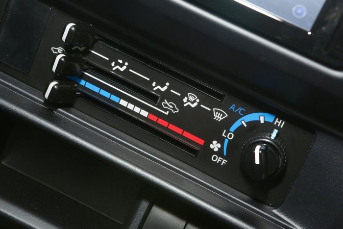 2025 Toyota Landcruiser GXL