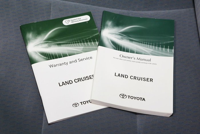 2025 Toyota Landcruiser GXL