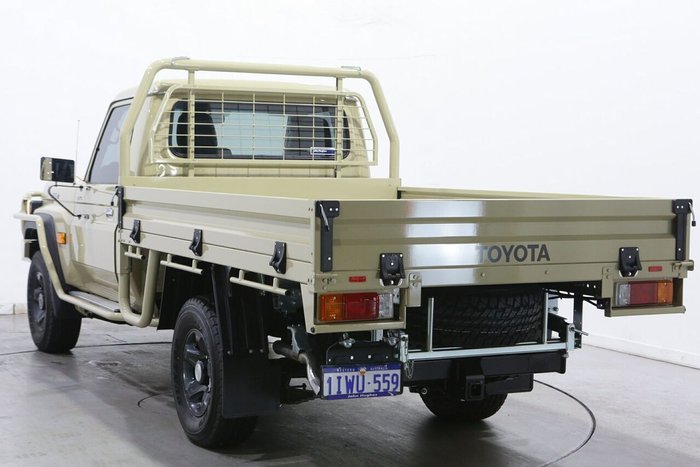 2025 Toyota Landcruiser GXL