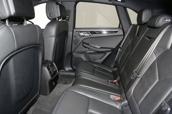 2022 Porsche Macan