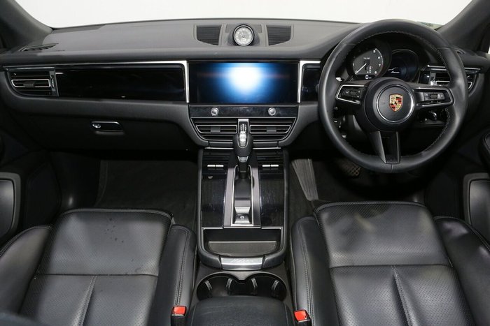 2022 Porsche Macan
