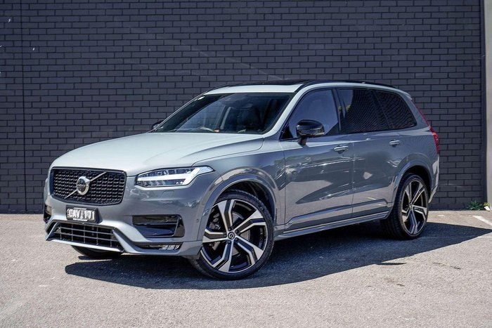 2022 Volvo XC90 B6 R-Design