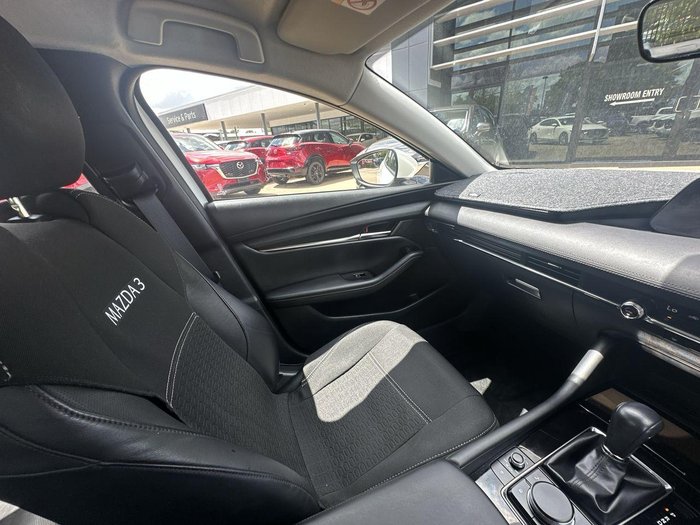 2022 Mazda 3 G20 Touring