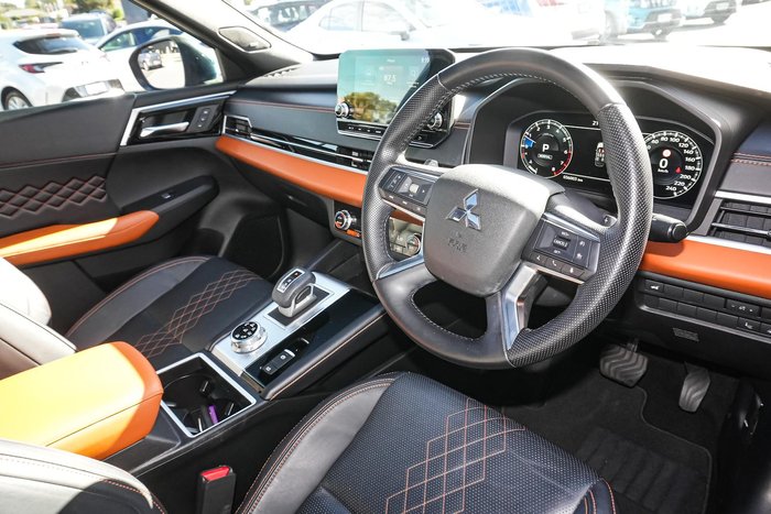 2021 Mitsubishi Outlander Exceed Tourer