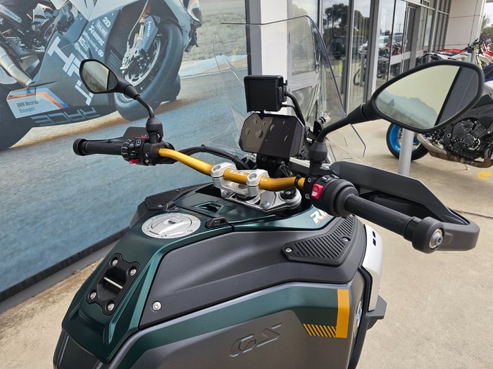 2025 BMW Motorrad R 1300 GS ADVENTURE OPTION 719 Green
