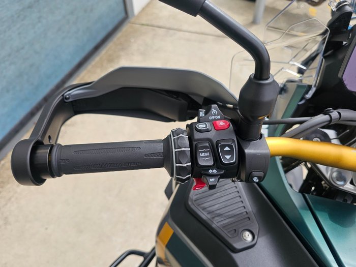 2025 BMW Motorrad R 1300 GS ADVENTURE OPTION 719 Green