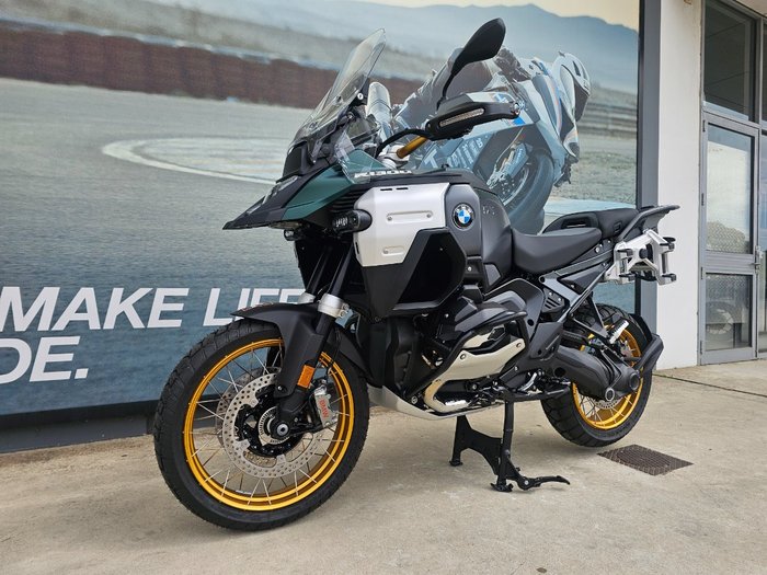 2025 BMW Motorrad R 1300 GS ADVENTURE OPTION 719 Green