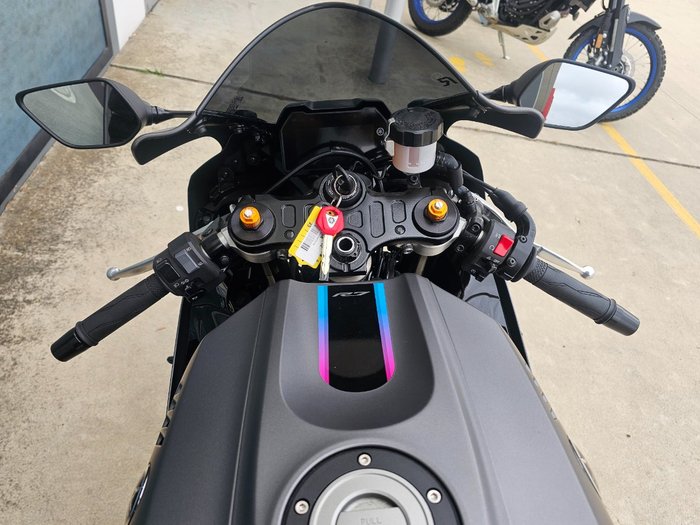 2024 Yamaha YZF-R7LA GREY